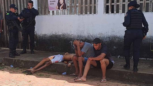 Urgente: Jovem é executado no Rosalinda por homens encapuzados