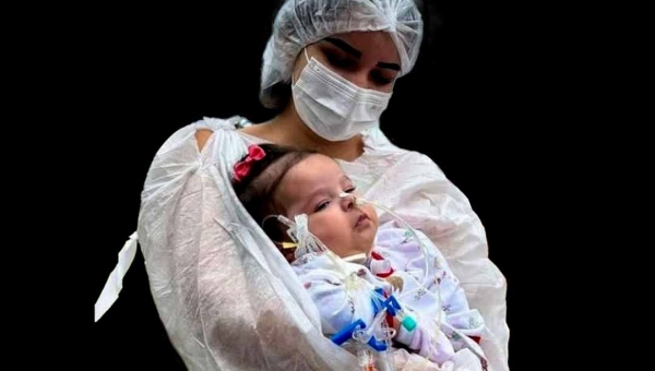 Morre Manuella, bebê que precisava de remédio que custava mais de R$ 6 milhões