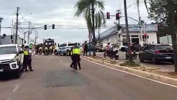 Parte da avenida Ceará está fechada para evento pró-Bolsonaro na Fieac