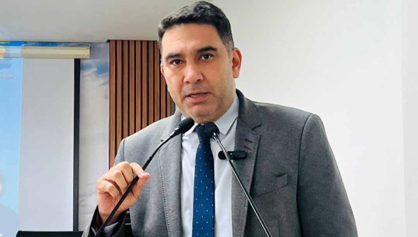 Samir Bestene alerta Prefeitura sobre riscos na aplicação de concurso público