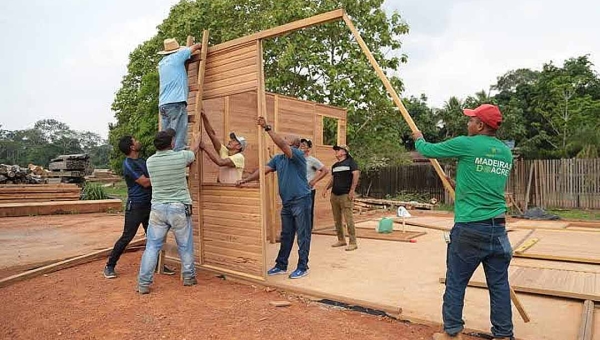 Projeto 1001 Dignidades do prefeito Tião Bocalom retorna à Câmara de Rio Branco para adequações