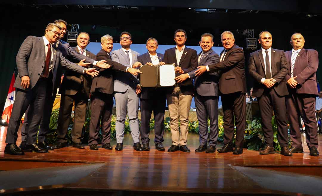 Desenvolver com preservação: Com ministros de Lula, governadores da Amazônia assinam Carta Rio Branco em fórum no Acre
