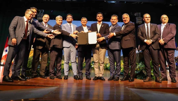 Desenvolver com preservação: Com ministros de Lula, governadores da Amazônia assinam Carta Rio Branco em fórum no Acre
