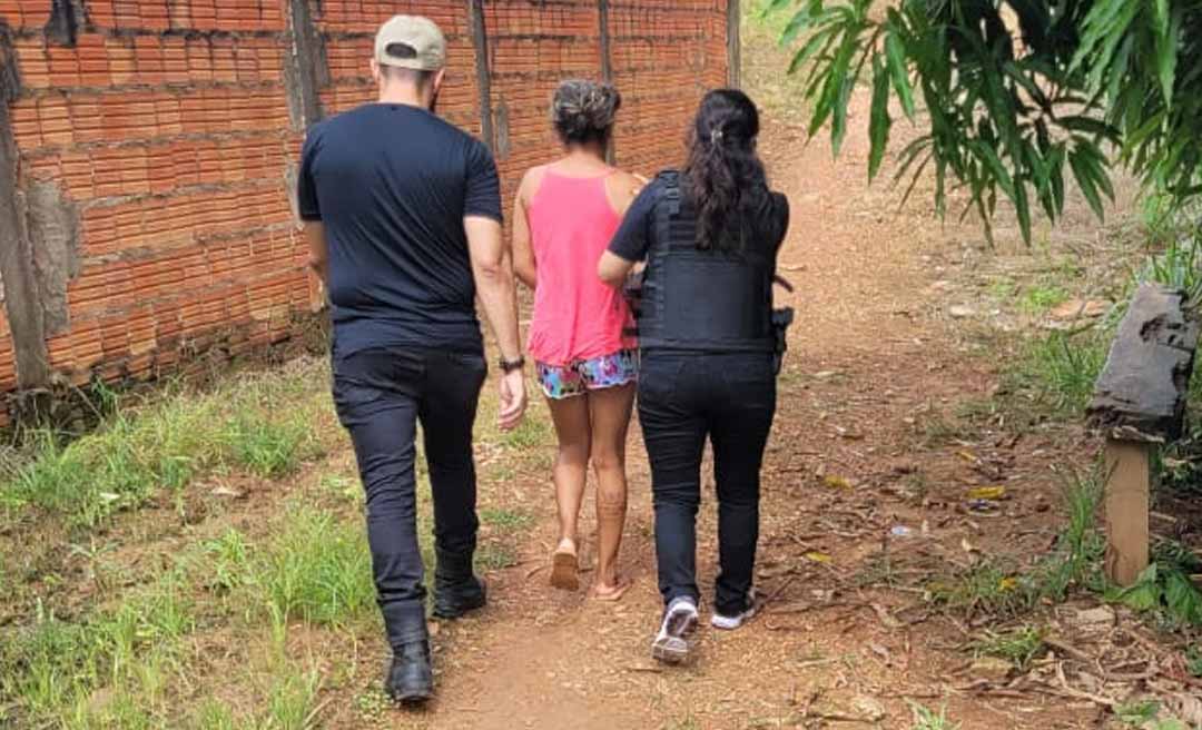 Mãe é presa acusada de envolvimento em homicídio qualificado e estupro omissivo contra bebê