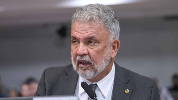 Comissão aprova parecer do senador Petecão que reduz IRPF de transportadores autônomos de passageiros
