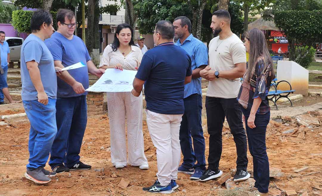 Rosana Gomes assina ordem de serviço para revitalização da praça central de Senador Guiomard e construção de concha acústica