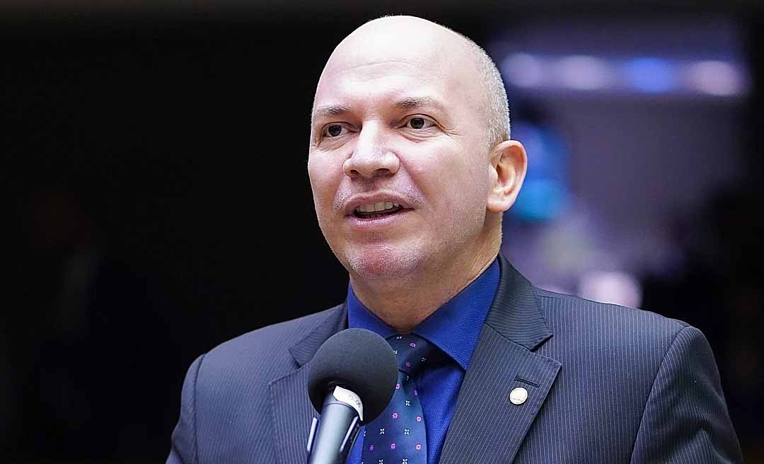 Gerlen Diniz pede urgência na tramitação de PL que suspende por 180 dias pagamento de empréstimos de vítimas de catástrofes