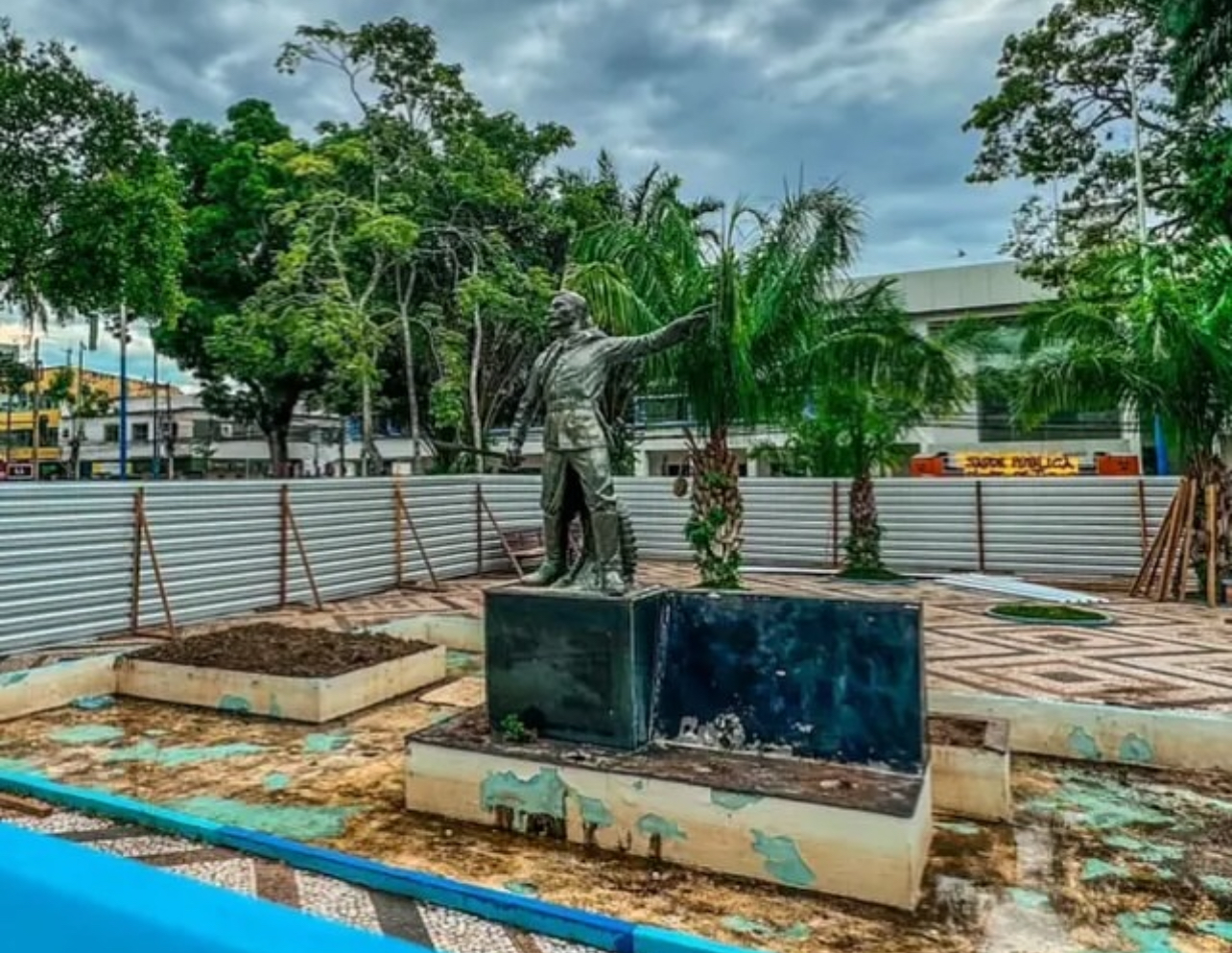 Ministério Público do Estado do Acre ajuíza ação cautelar para suspender obras da Praça da Revolução