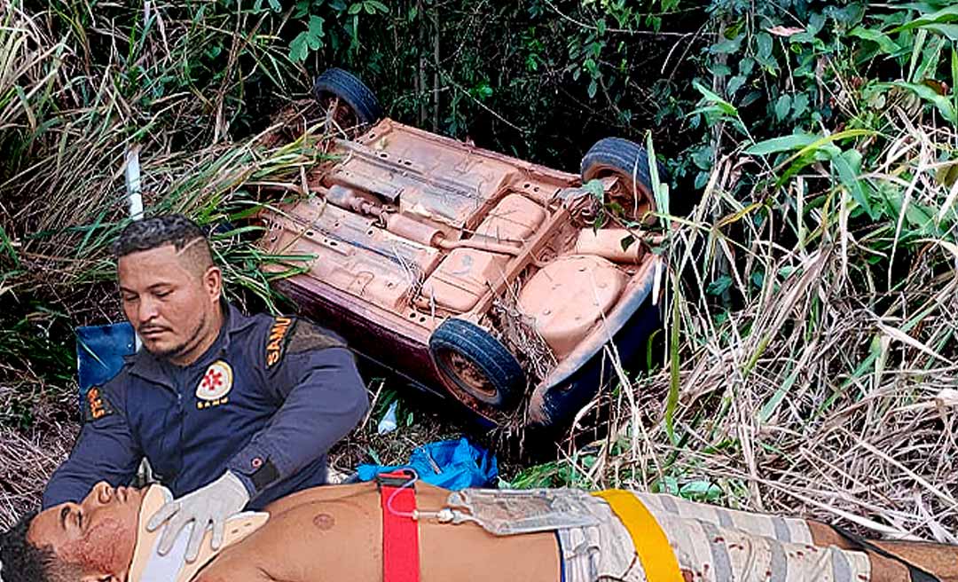 Família inteira sofre acidente na AC-40 após veículo capotar e cair em ribanceira