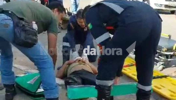 Acidente de trânsito na Capital deixa motociclista gravemente ferido; vítima teve fratura exposta nas pernas