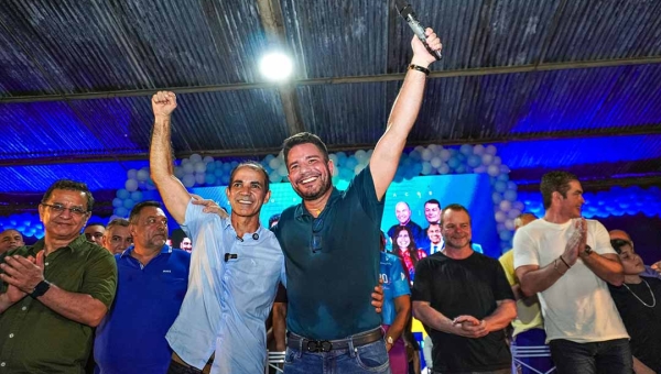 Com grande festa, Gladson Cameli e ampla coalizão partidária participam do lançamento da pré-candidatura de Zequinha Lima à prefeitura de Cruzeiro do Sul