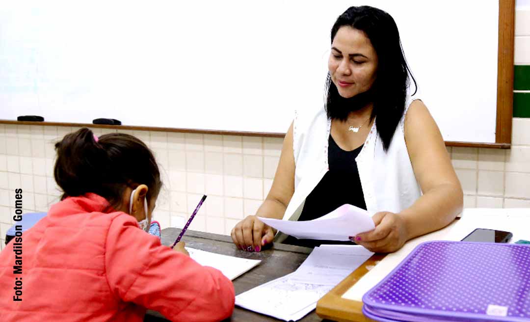 Deputados aprovam criação de vagas no PCCR da Educação com possibilidade de concurso para mais de 7 mil professores