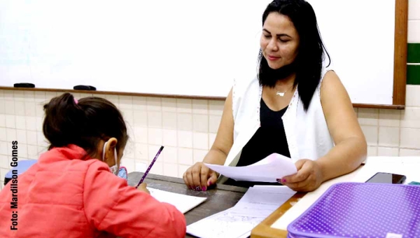 Deputados aprovam criação de vagas no PCCR da Educação com possibilidade de concurso para mais de 7 mil professores