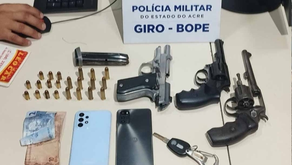 Policiais militares do Giro apreendem três armas de fogo e recuperam veículo no Taquari