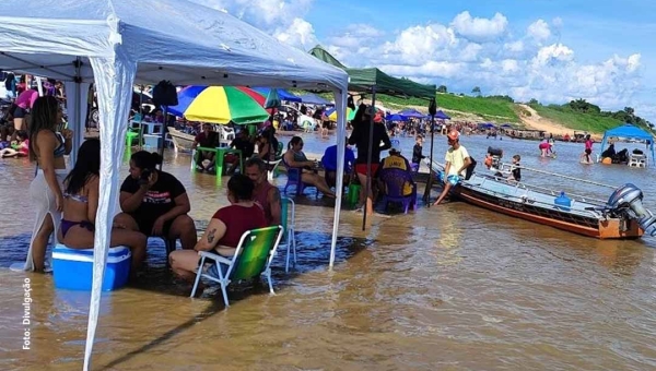 Praia do Gado recebe grande público na abertura da temporada de praia em Boca do Acre