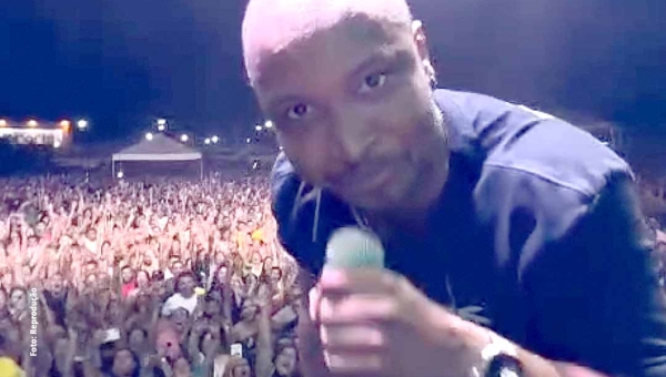 Thiaguinho posta vídeo de show em Rio Branco e diz: “O Acre existe e é pagodeiro!”