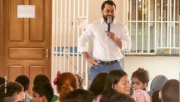 Jarude garante mobiliário e equipamentos de cozinha e lavanderia para escola rural em Rio Branco