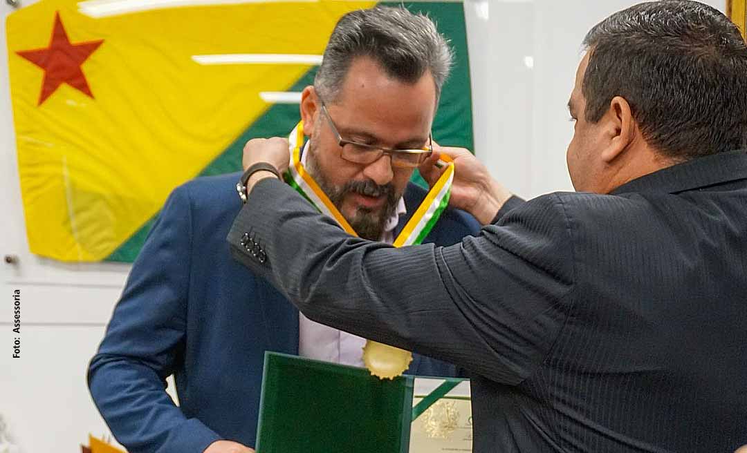 Alan Rick recebe honraria peruana por apoio ao fortalecimento das relações comerciais Brasil-Peru