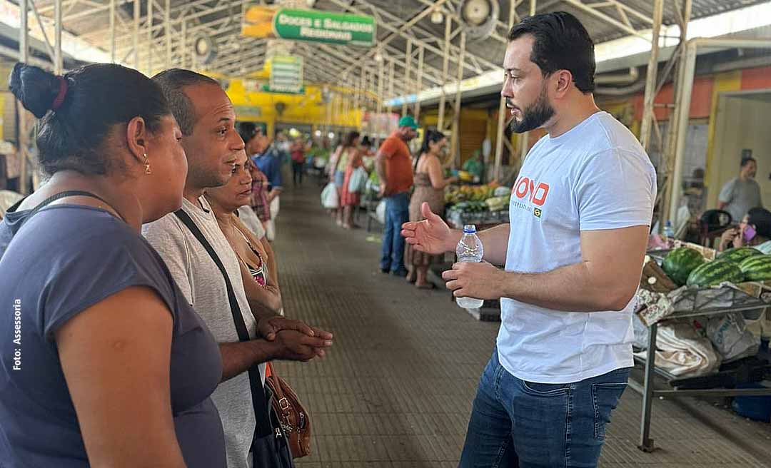 Jarude visita Mercado Elias Mansour e feirantes alegam prejuízo de até R$ 20 mil por mudança mal planejada: "Tratam a gente como cachorro"