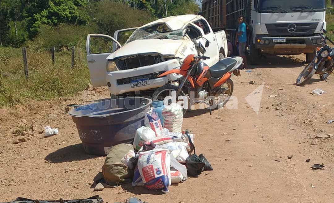 Acidente na Transacreana deixa sete feridos após motorista capotar caminhonete