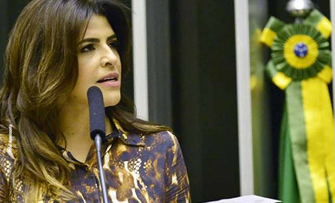 Na Câmara dos Deputados, Antônia Lúcia apresenta 8 projetos que visam a proteção dos direitos fundamentais