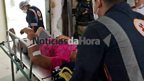 Homem é brutalmente espancado por amigo a ripadas; vítima é encaminhada ao PS com várias fraturas