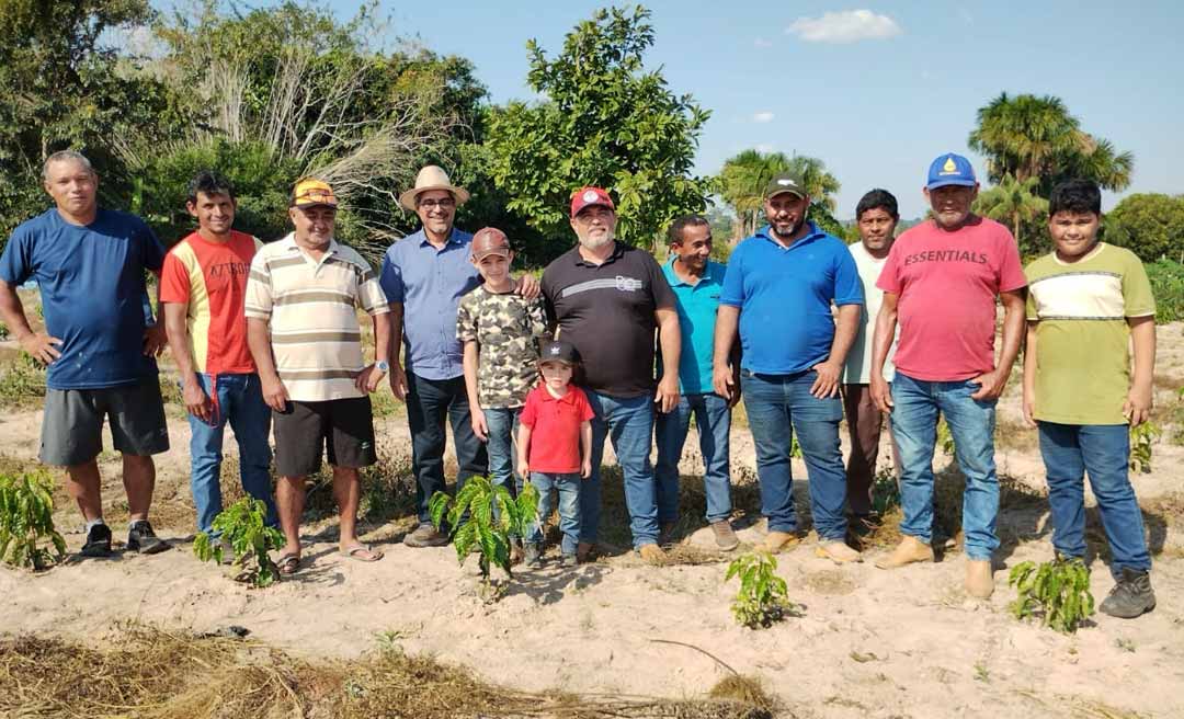 Emenda de Edvaldo Magalhães no valor de R$ 80 mil garante desenvolvimento da cafeicultura no Projeto de Assentamento Petrolina, no Quinari