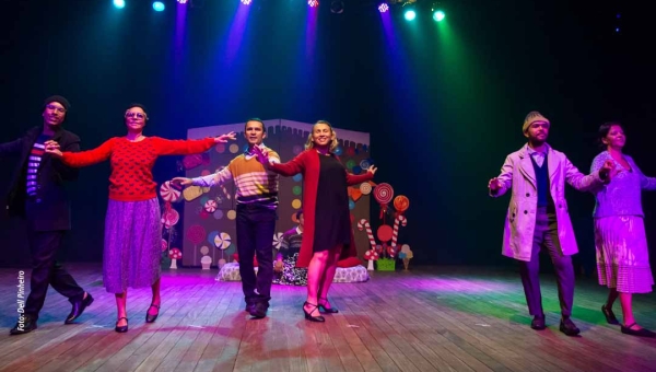 Escola de dança No Compasso realiza baile em comemoração aos 10 anos de história