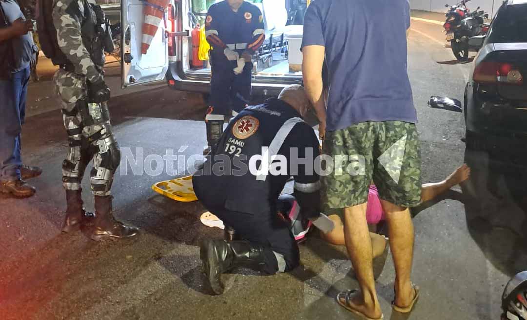 Mulher fica ferida após colisão entre carro e moto na Ceará; motorista teria invadido preferencial