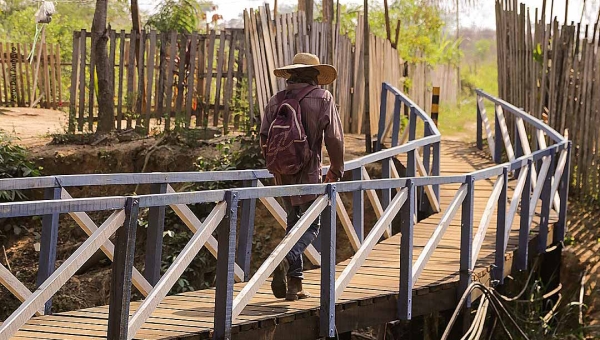 Prefeitura de Rio Branco conclui construção de nova ponte e limpeza de córrego no Ouricuri