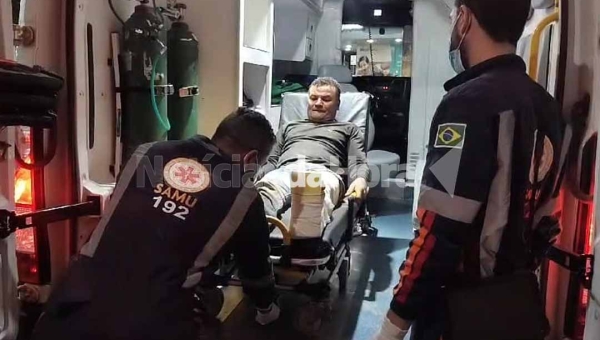 Motociclista sofre fratura na perna após bater em em buraco na Transacreana