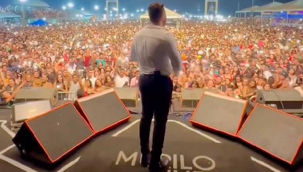 Com show de Murilo Huff, Expoacre Juruá recebe grande público no primeiro dia do evento