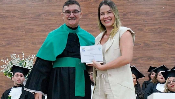 Amigo da Veterinária: Alan Rick é homenageado em colação de grau de formandos da UFAC