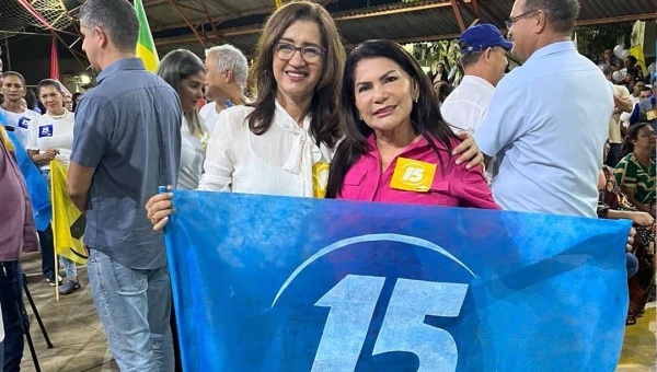 Antonia Sales prestigia convenção que oficializou Leila Galvão como candidata a prefeita do MDB em Brasileia