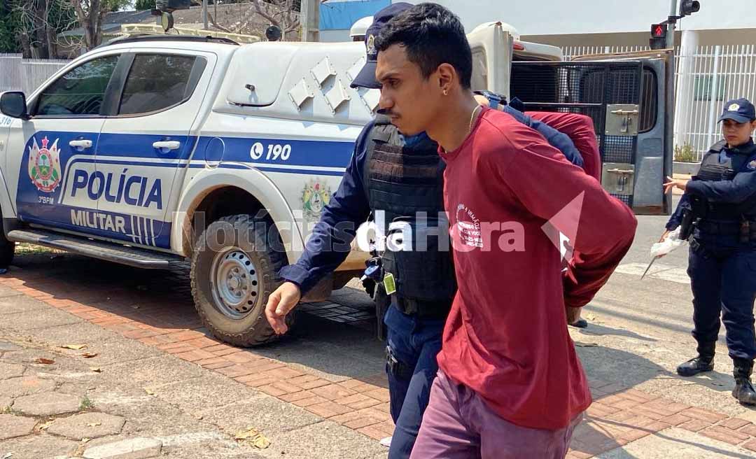 Filho esfaqueia o próprio pai em frente de comércio no bairro Placas, em Rio Branco