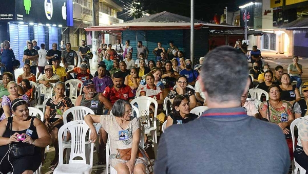 Marcus Alexandre se reúne com camelôs e lojistas do Calçadão e reafirma compromisso de trabalho e parceria