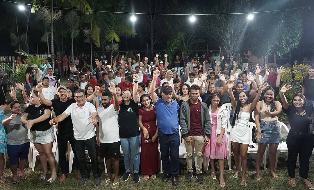 Secretaria da Juventude é anunciada por Jéssica Sales durante reunião na Vila Santa Luzia