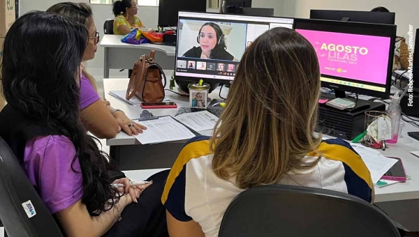 Semulher promove palestra sobre o papel da assistência social no combate à violência contra a mulher