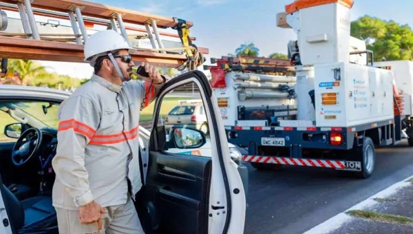 Acre sofre apagão elétrico e não há previsão para o retorno da ‘luz’, afirma Energisa