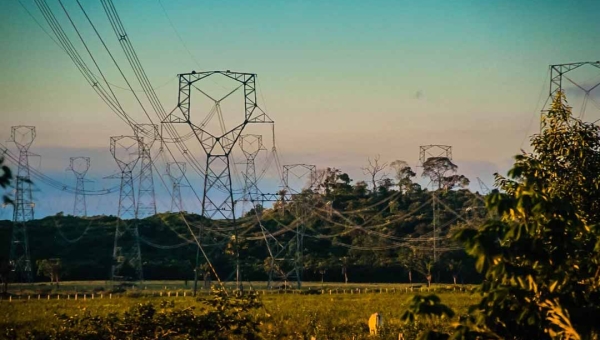 Apagão no Acre gerou interrupção de 187 megawatt, revela Ministério de Minas e Energia