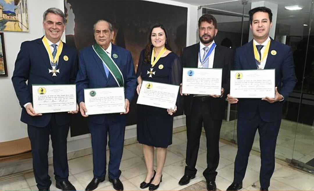 Presidente do Sistema Fecomércio-Acre é condecorado com a Ordem do Mérito Anhanguera em Goiás