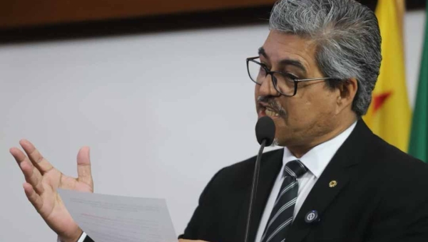 Edvaldo sai em defesa de vigilantes e denuncia contrato da SEE com empresa em recuperação judicial