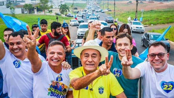 Em mais uma Mega Carreata 22, Bocalom e Alysson são recebidos em clima de festa na regional do Calafate