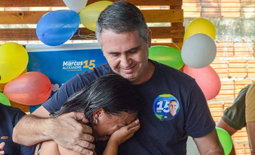 “A Cidade do Povo está abandonada pela Prefeitura, o Marcus Alexandre é a nossa esperança”, diz moradora durante inauguração de Casa 15