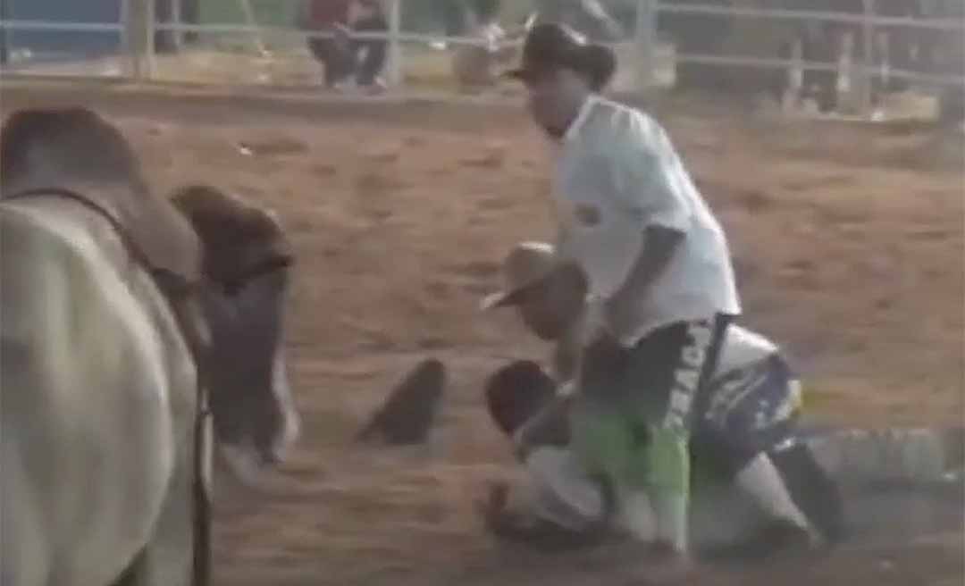 Campeão de rodeio é atingido por touro na segunda noite do evento na Expoacre 2024; veja o vídeo