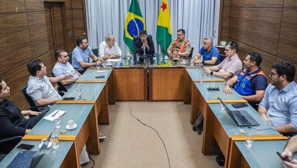 Gabinete de Crise do governo organiza ações emergenciais para enfrentamento a baixa qualidade do ar no Acre