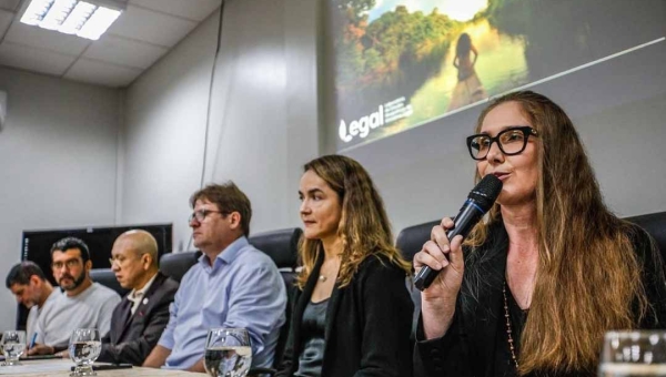 Legal no Acre promove workshop sobre revisão de literatura em ciência política