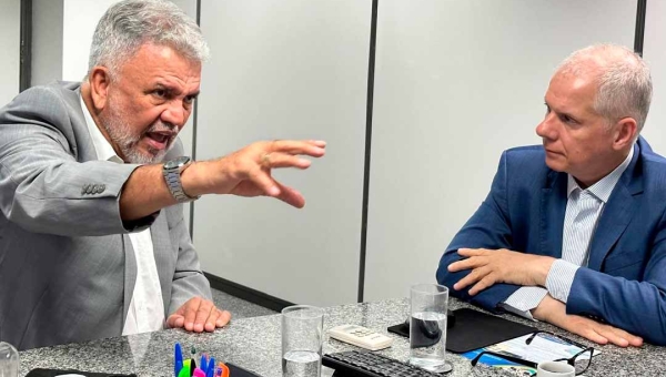 Presidente do INSS e senador Petecão anunciam melhorias no atendimento em Sena Madureira e outros municípios do Acre