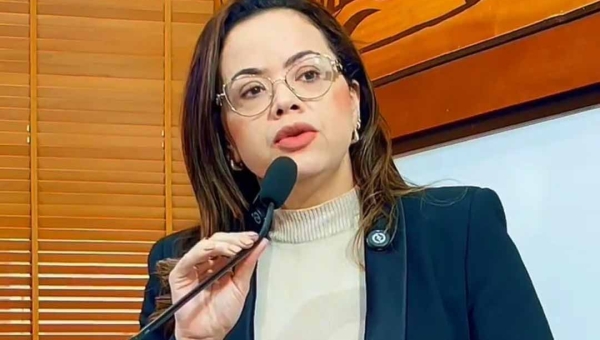 Deputada Michelle Melo propõe suspensão das aulas devido à crise ambiental no Acre