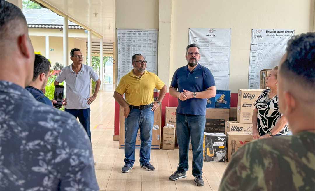 Senador Alan Rick entrega equipamentos de informática, eletrodomésticos e mobiliário à Casa de Recuperação Jovem Peniel